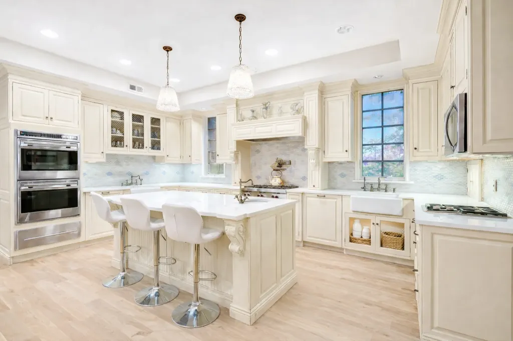 850 E 23rd Street New York City NY 11210