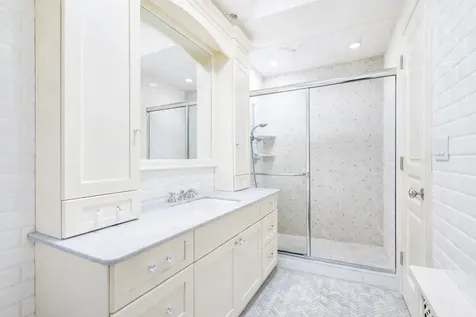 850 E 23rd Street New York City NY 11210