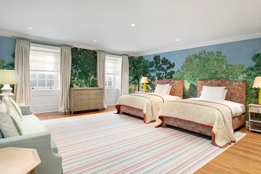 4 E 79th Street New York City NY 10075