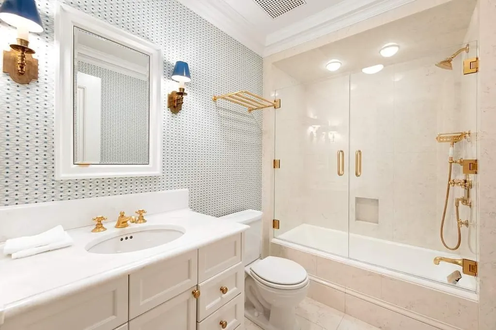 4 E 79th Street New York City NY 10075