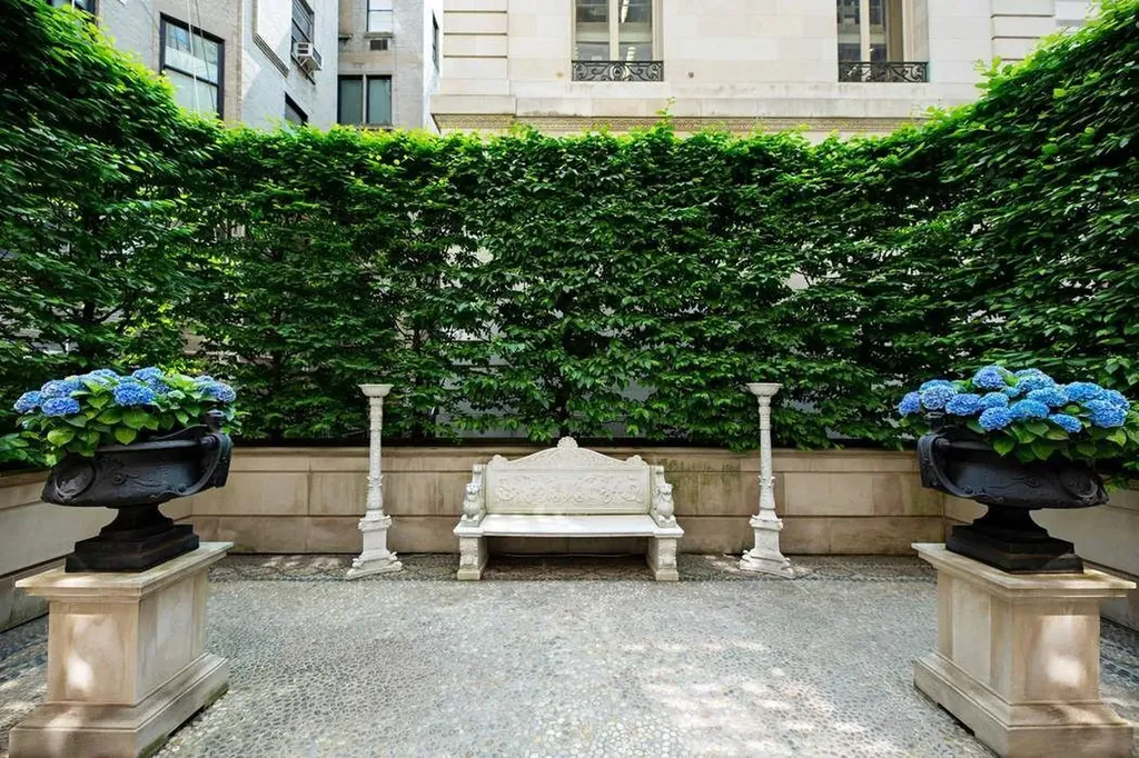 4 E 79th Street New York City NY 10075