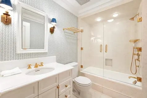 4 E 79th Street New York City NY 10075