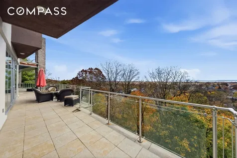 186 Flagg Place New York City NY 10304