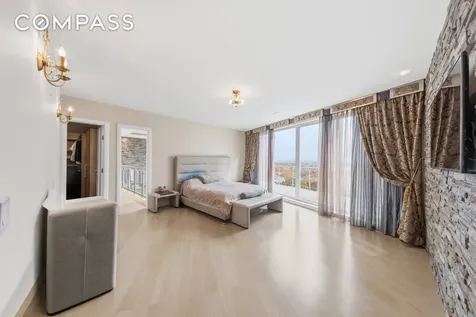 186 Flagg Place New York City NY 10304
