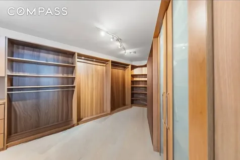 186 Flagg Place New York City NY 10304