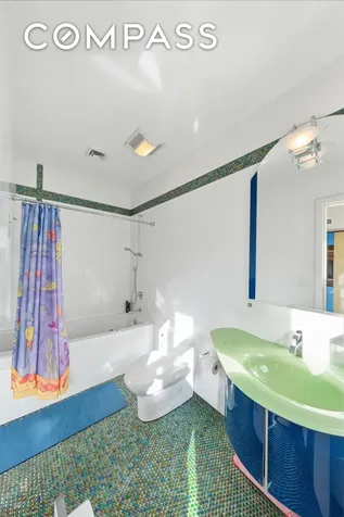 186 Flagg Place New York City NY 10304