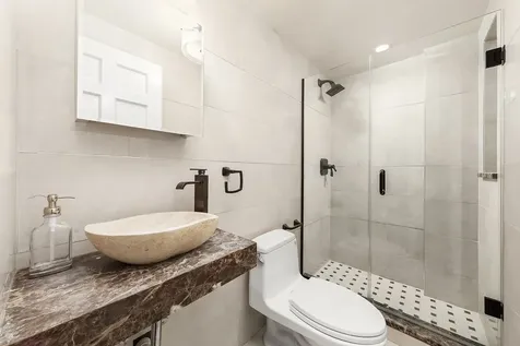 4725 Independence Avenue New York City NY 10471