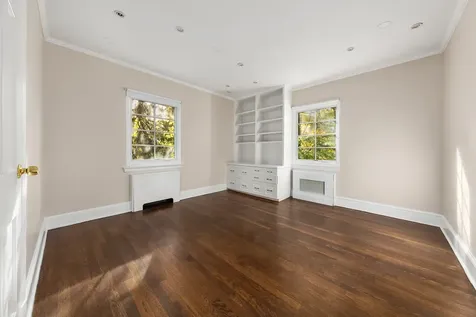 4725 Independence Avenue New York City NY 10471