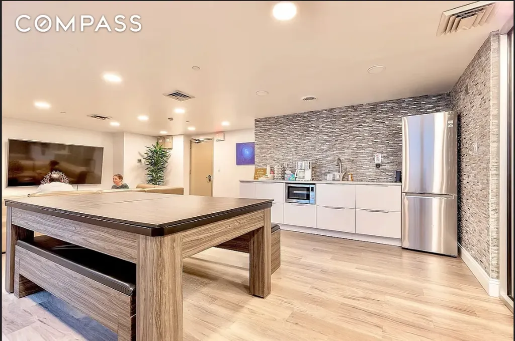 212 E 47th Street New York City NY 10017