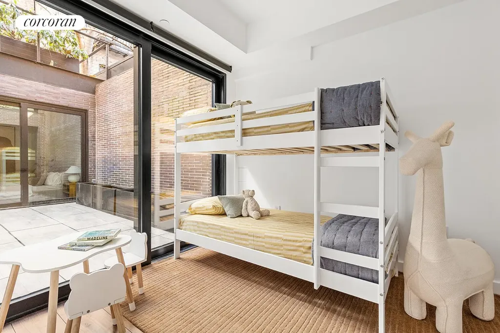 619 E 6th Street New York City NY 10009