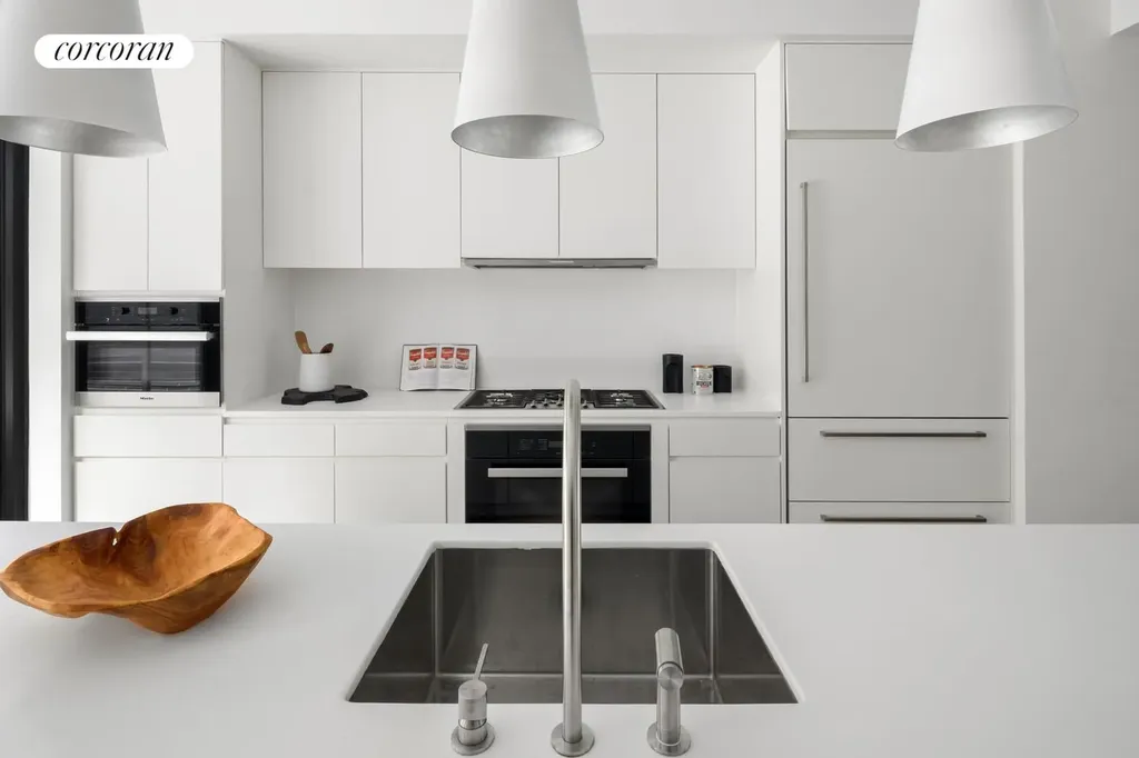 619 E 6th Street New York City NY 10009