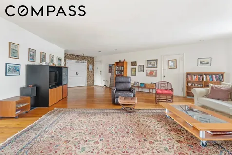 162-01 Powells Cove Boulevard New York City NY 11357