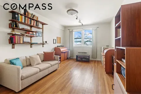 162-01 Powells Cove Boulevard New York City NY 11357