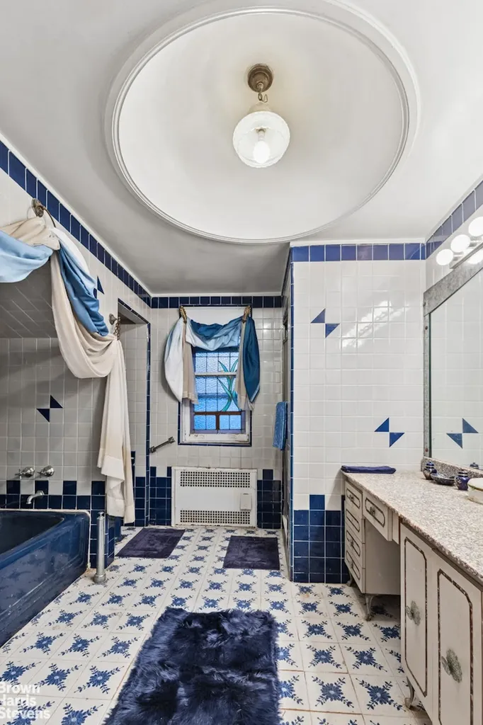 1702 E 28th Street New York City NY 11229