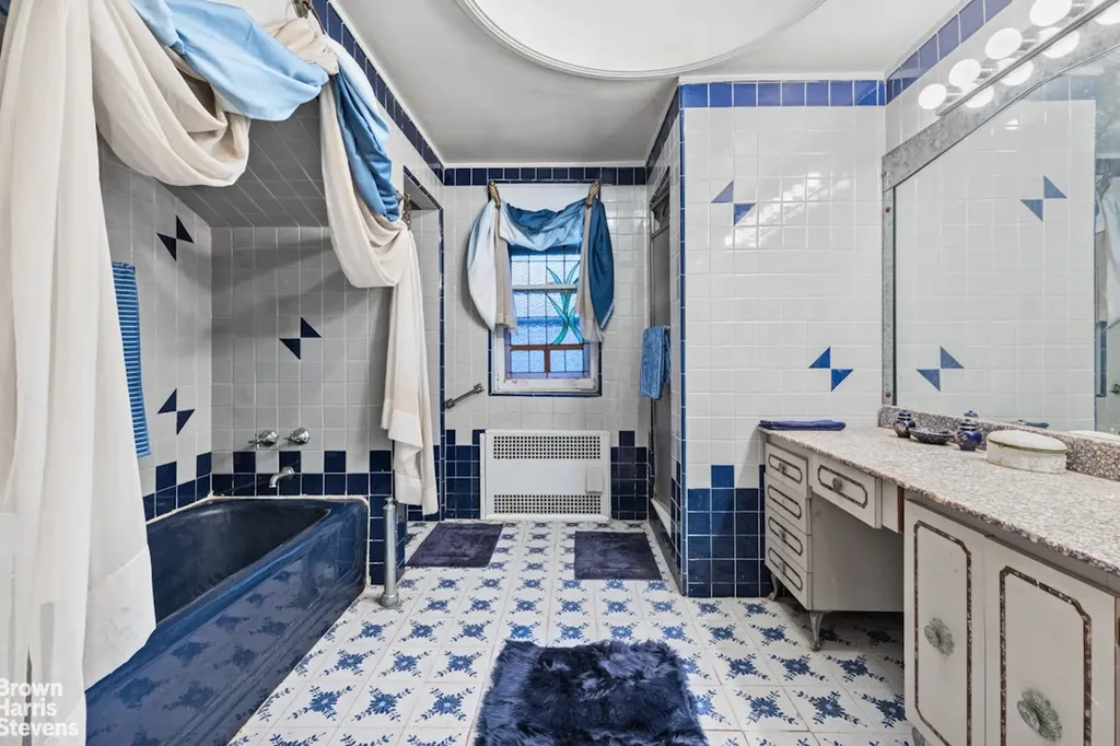 1702 E 28th Street New York City NY 11229