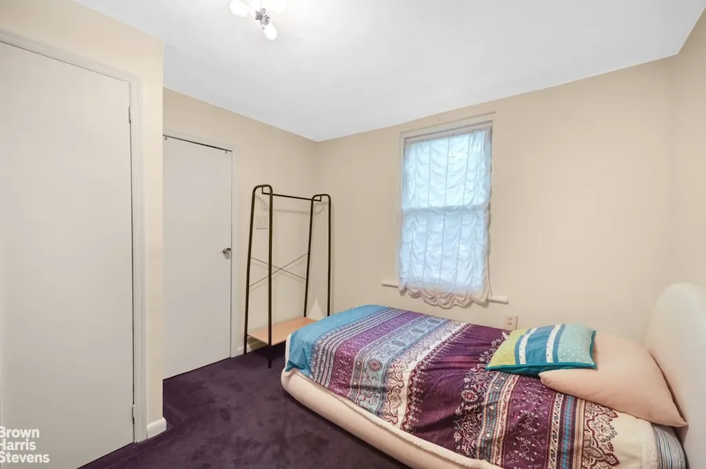 2253 Edsall Avenue New York City NY 10463