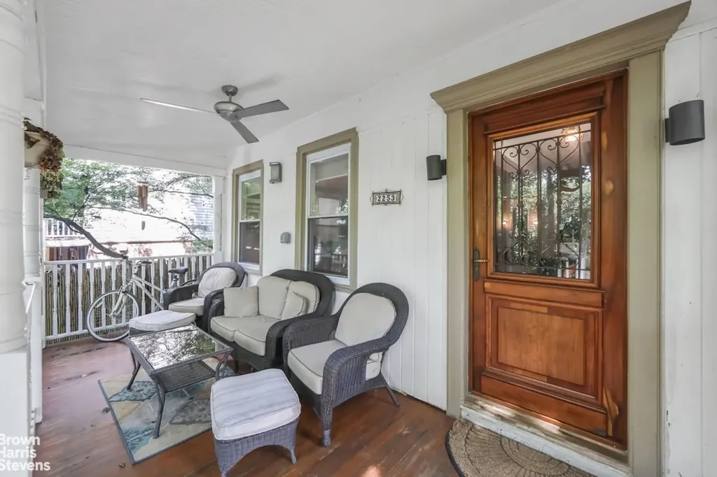 2253 Edsall Avenue New York City NY 10463