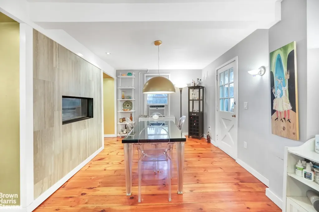 2253 Edsall Avenue New York City NY 10463