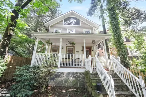 2253 Edsall Avenue New York City NY 10463