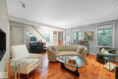2253 Edsall Avenue New York City NY 10463