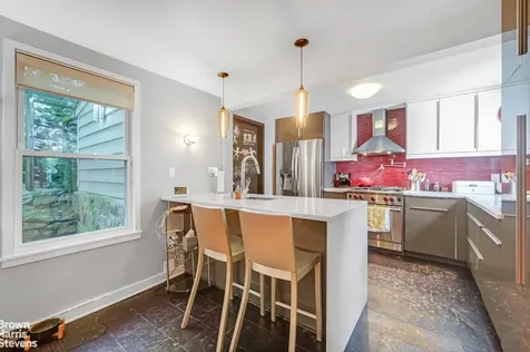 2253 Edsall Avenue New York City NY 10463