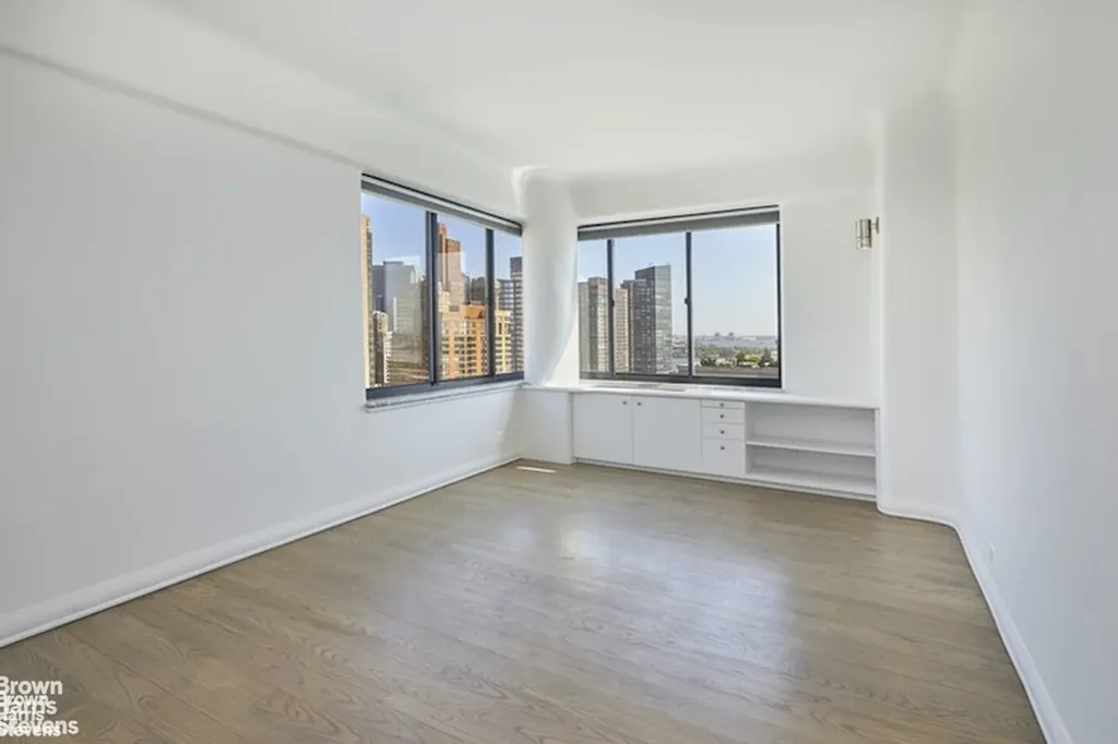 377 Rector Place New York City NY 10280