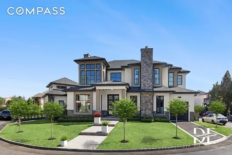 52 Nicolosi Loop New York City NY 10312