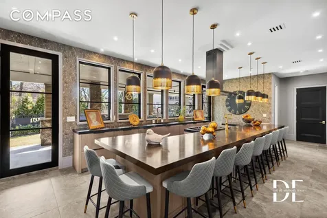 52 Nicolosi Loop New York City NY 10312