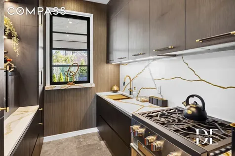 52 Nicolosi Loop New York City NY 10312