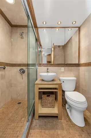 305 E 24th Street New York City NY 10010