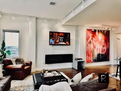 90 Bay Street Landing New York City NY 10301