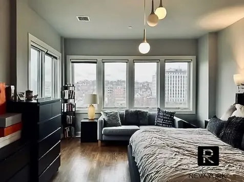 90 Bay Street Landing New York City NY 10301