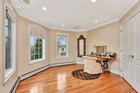 215 Lawrence Avenue New York City NY 10310