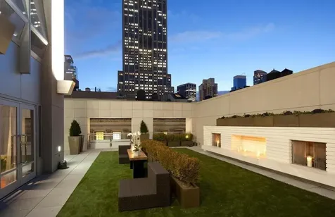 400 Fifth Avenue New York City NY 10018