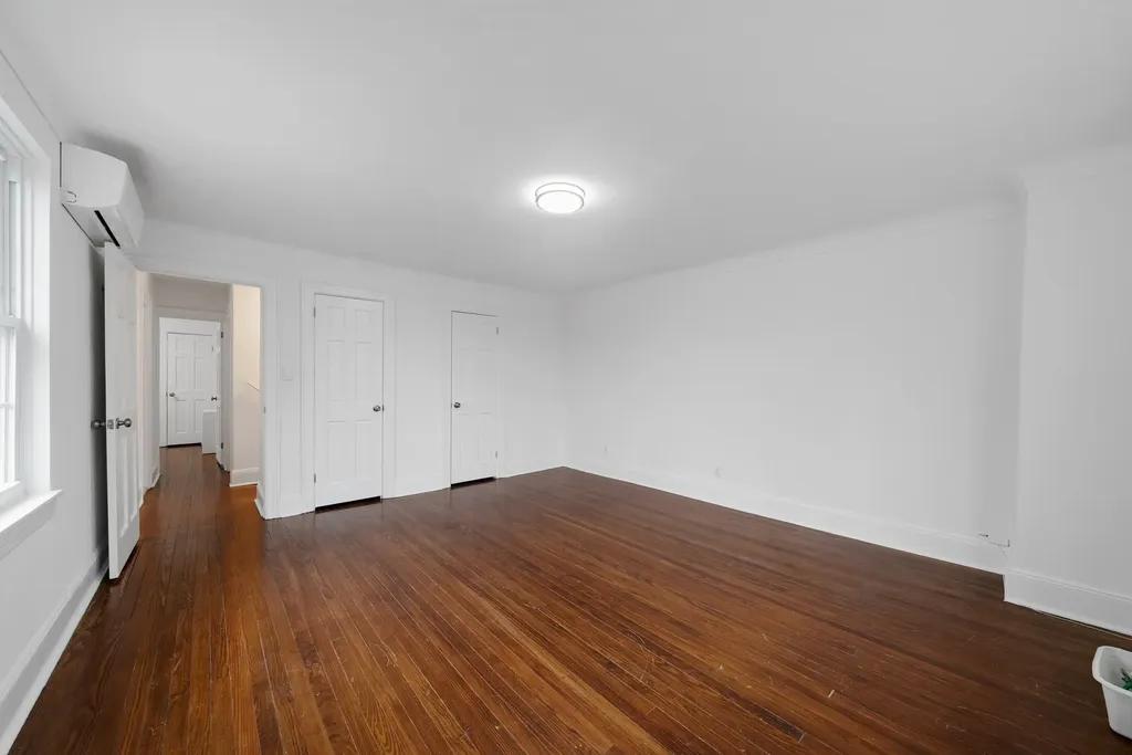 5461 Sylvan Avenue New York City NY 10471