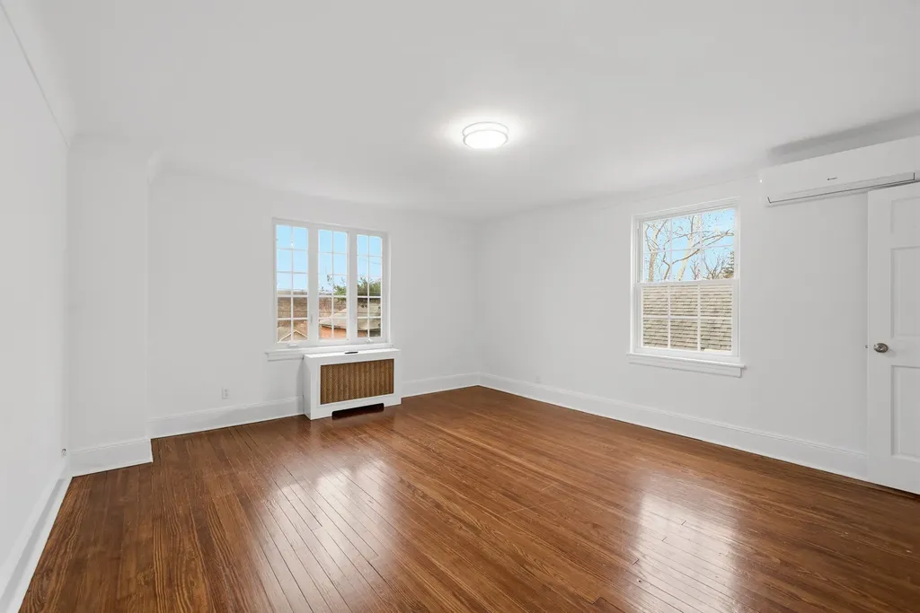 5461 Sylvan Avenue New York City NY 10471