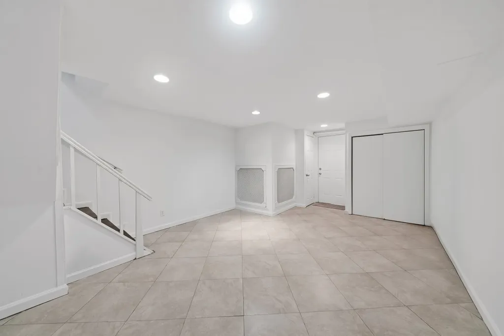 5461 Sylvan Avenue New York City NY 10471