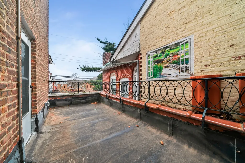 5461 Sylvan Avenue New York City NY 10471