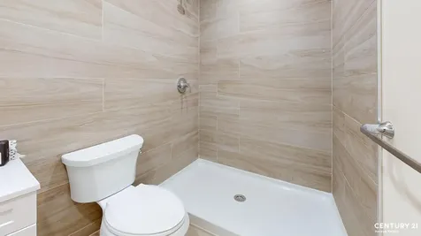 10 Harris Lane New York City NY 10309