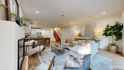 10 Harris Lane New York City NY 10309