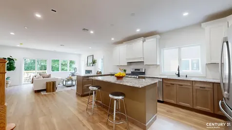 10 Harris Lane New York City NY 10309