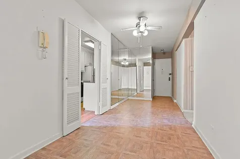 2727 Ocean Parkway New York City NY 11235