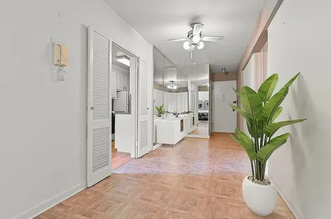 2727 Ocean Parkway New York City NY 11235