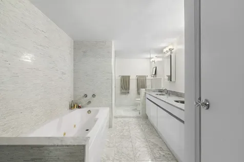 121 W 20th Street New York City NY 10011