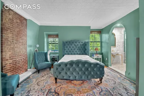 117 Tysen Street New York City NY 10301