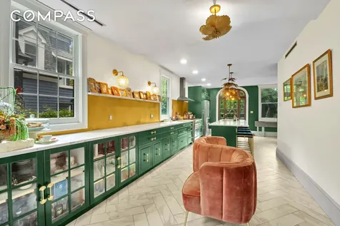 117 Tysen Street New York City NY 10301