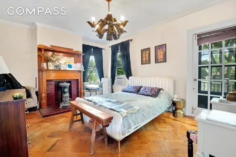117 Tysen Street New York City NY 10301