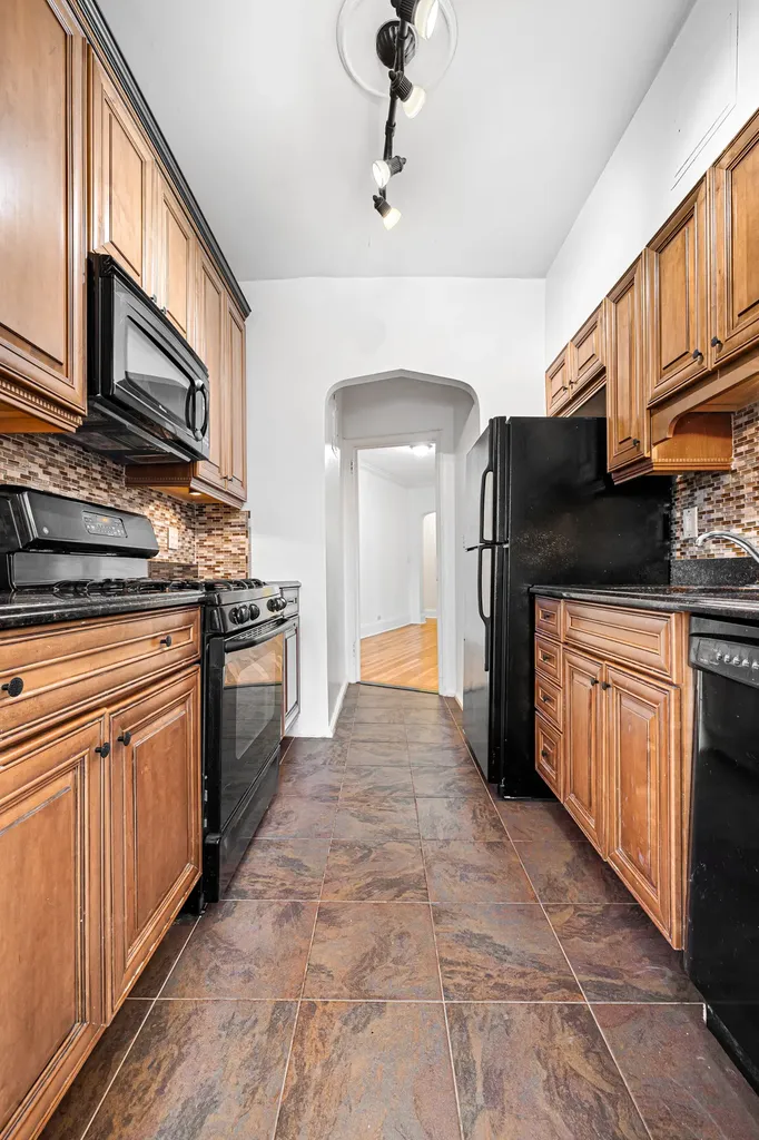 3875 Waldo Avenue New York City NY 10463