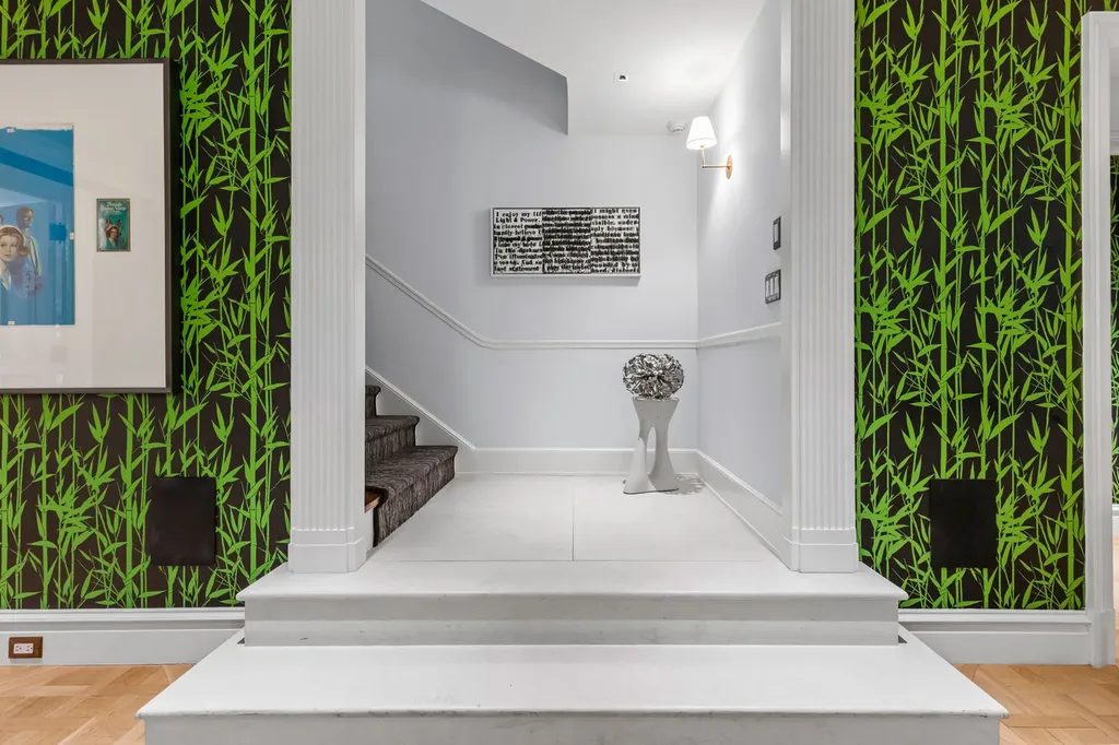 116 E 70th Street New York City NY 10021