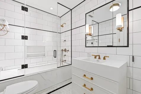 116 E 70th Street New York City NY 10021